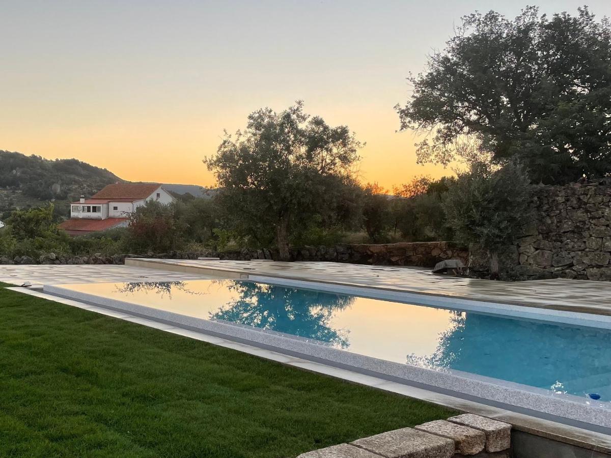 Casas Da Villa - Monsanto - Oliveira E Videira Relva  Экстерьер фото